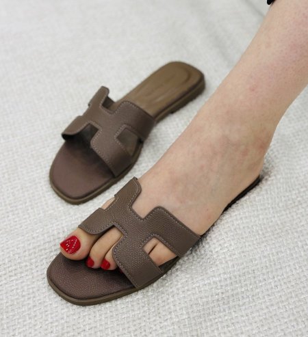 Hermes slipper
