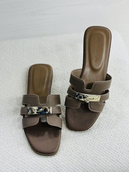 Hermes slipper