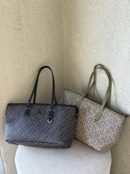 Tommy hilfiger bag