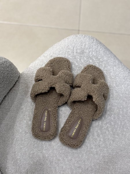 Hermes slipper